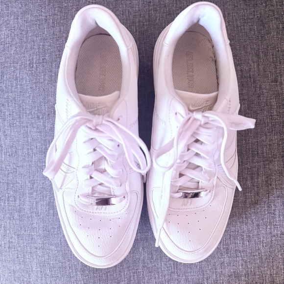 NIKE Air Force 1 PLT.AF.ORM Triple White
Size 7.5
Style DJ9946-100 - Picture 6 of 16